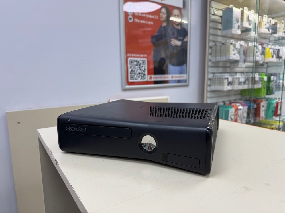 Игровая приставка Xbox 360 S