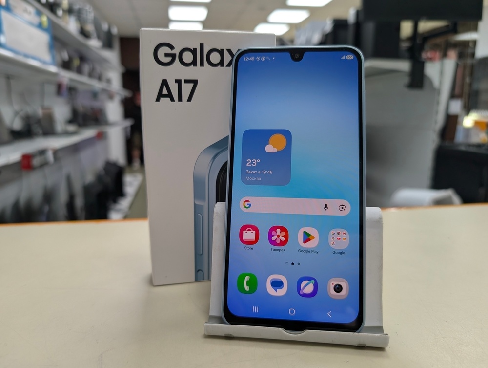 Смартфон Samsung Galaxy A17 4/128