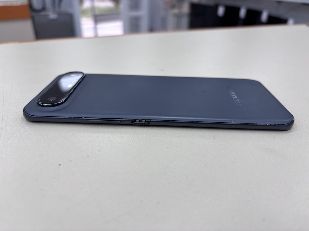 Смартфон Tecno Spark Slim 8/256