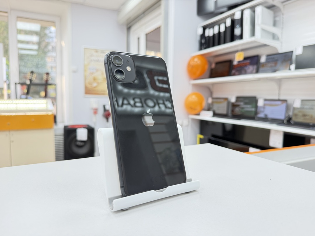 Смартфон Apple iPhone 11 64Gb