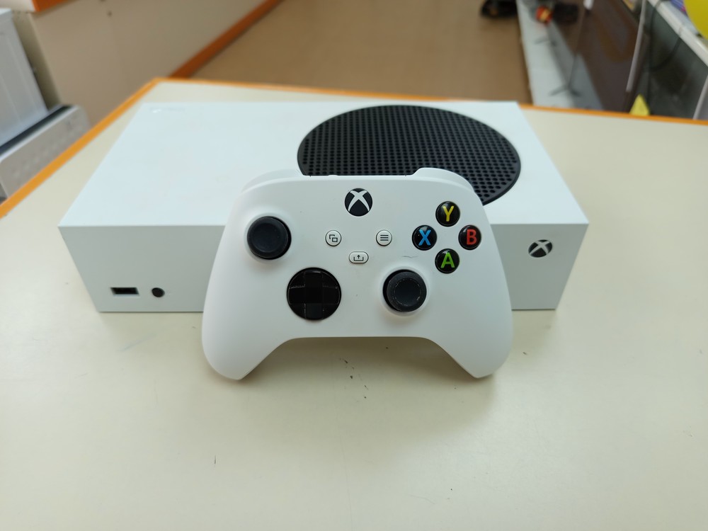 Игровая приставка Xbox Series S 512Gb SSD Игровая приставка Xbox Series S 512Gb SSD