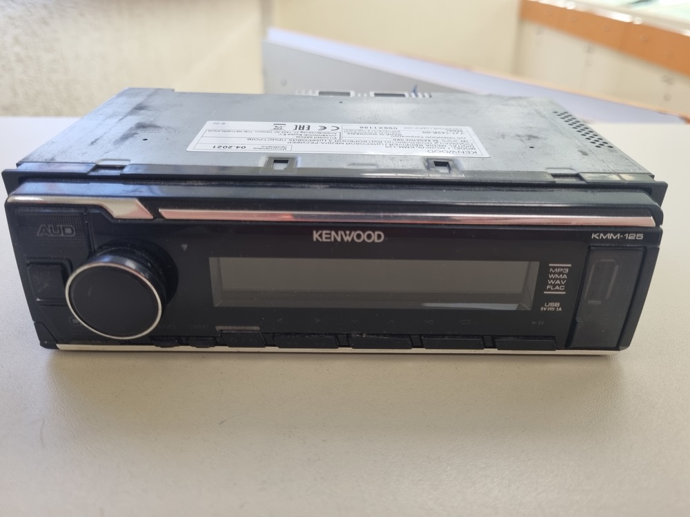 Автомагнитола Kenwood KMM-125