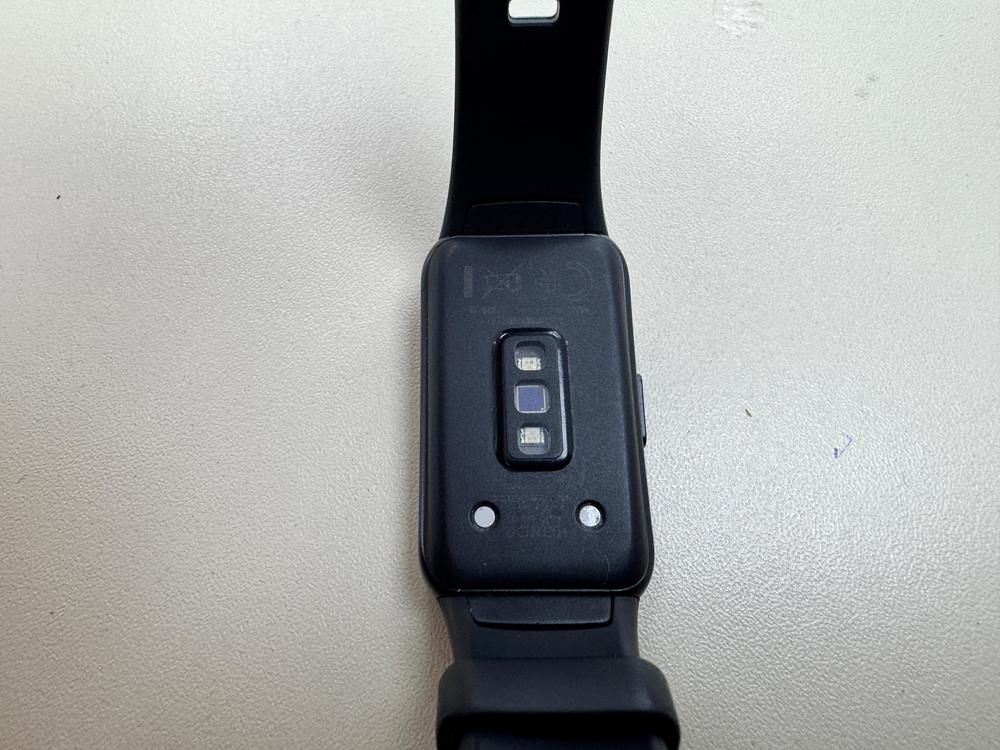 Смарт-часы Honor Band 6