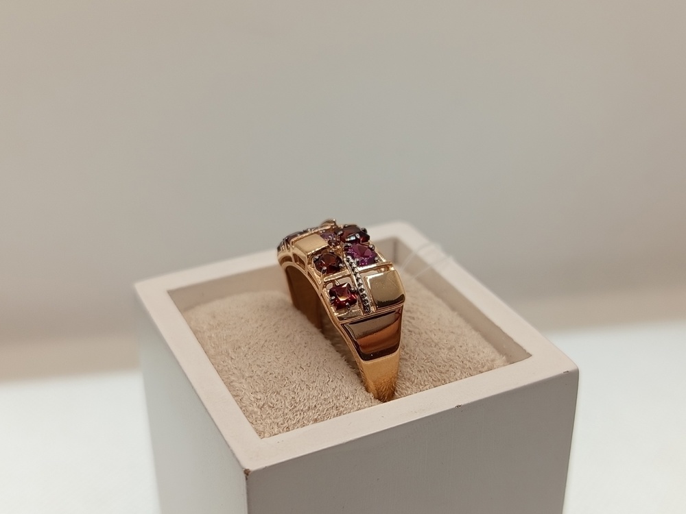 КОЛЬЦО С КАМНЯМИ (Au 585)