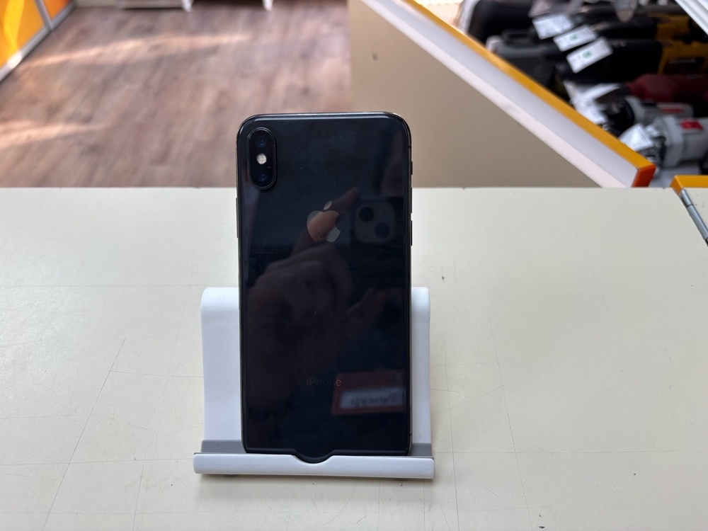 Смартфон Apple iPhone X 64Gb