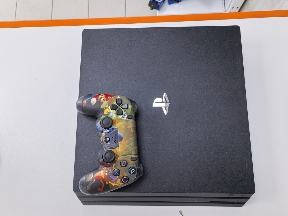 Игровая приставка PlayStation 4 Pro 1Tb