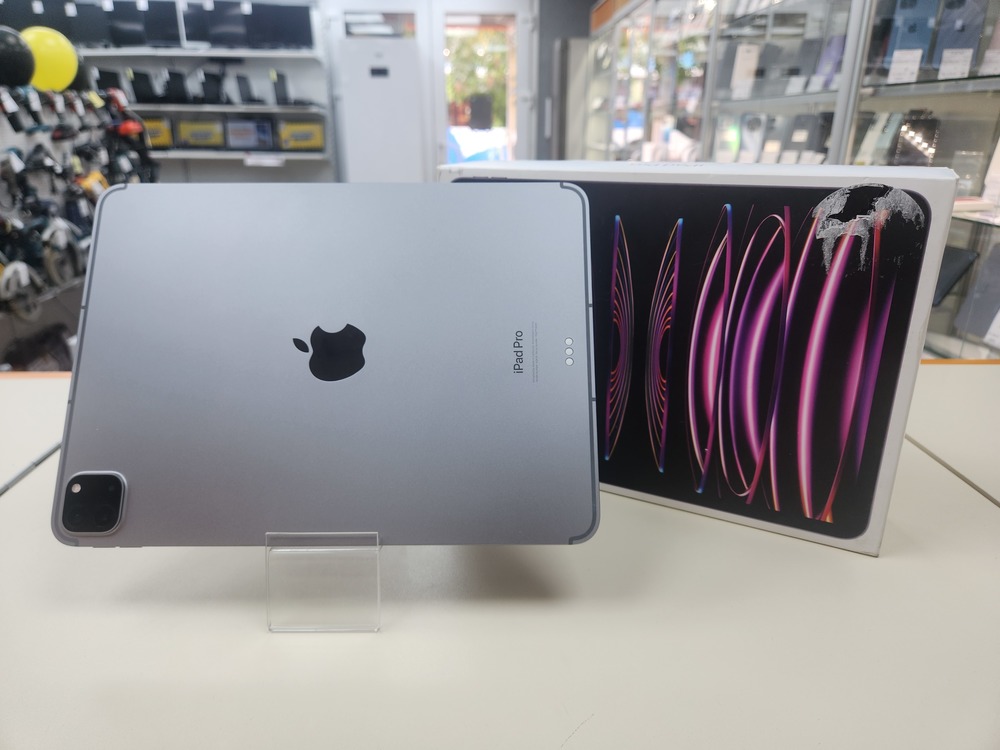 Планшет Apple iPad Pro 11" Wi-Fi + Cellular 128GB (A2435)