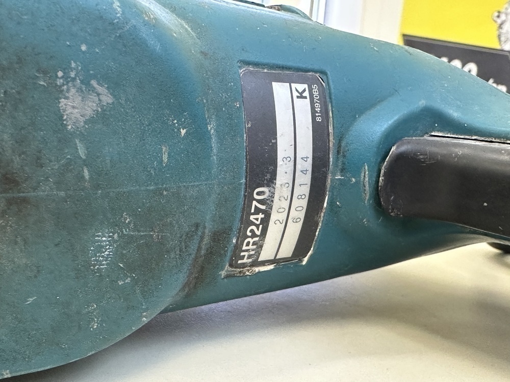 Перфоратор Makita HR 2470