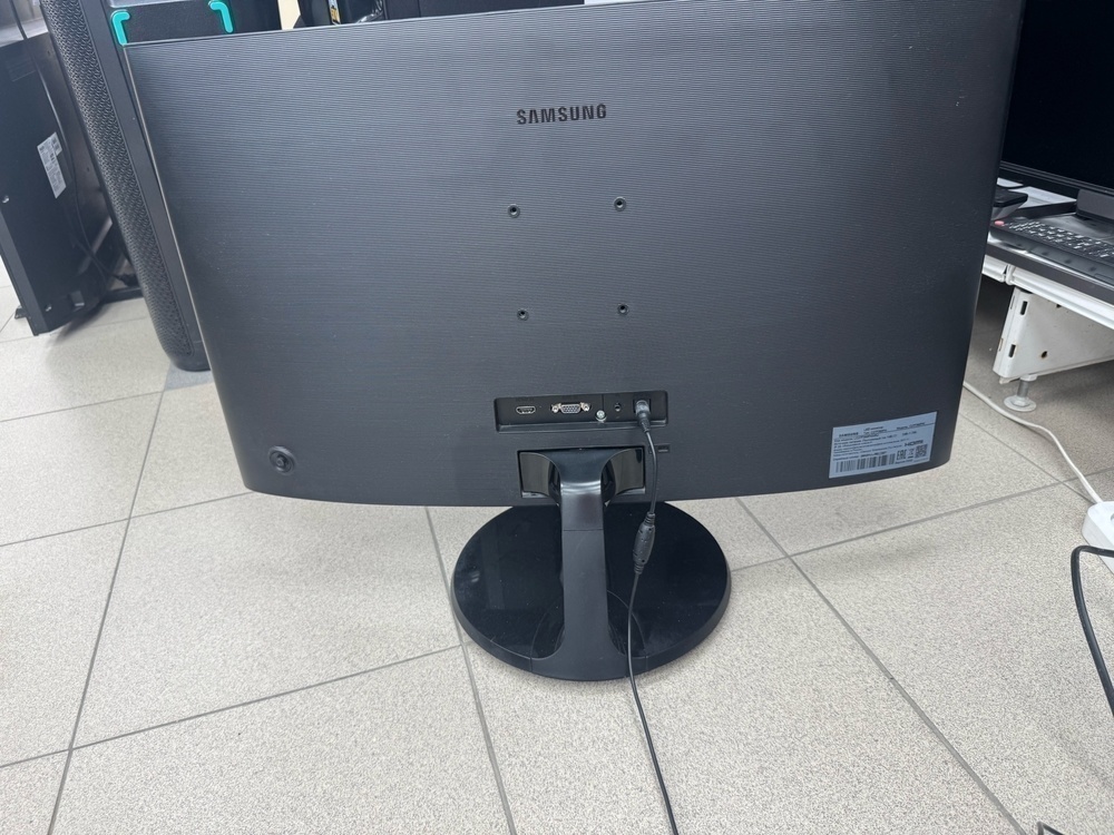 Монитор Samsung C27F390FHI