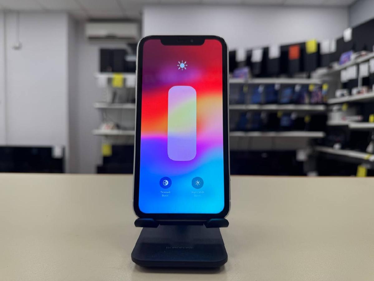 Смартфон Apple iPhone Xr 64Gb