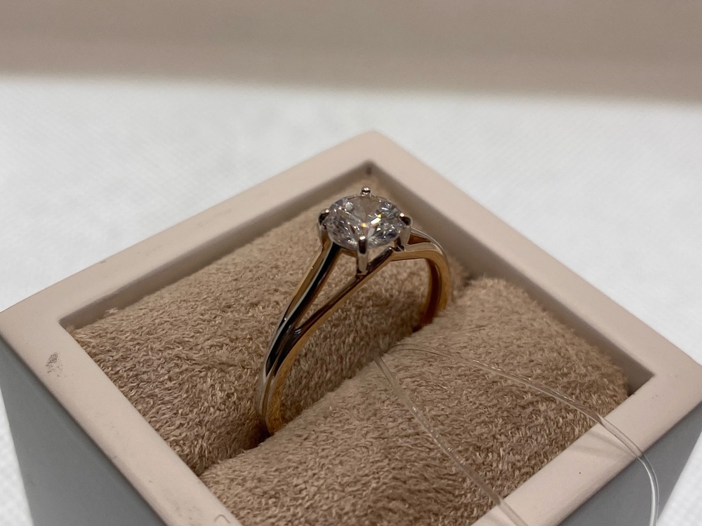 КОЛЬЦО С КАМНЕМ (Au 585)