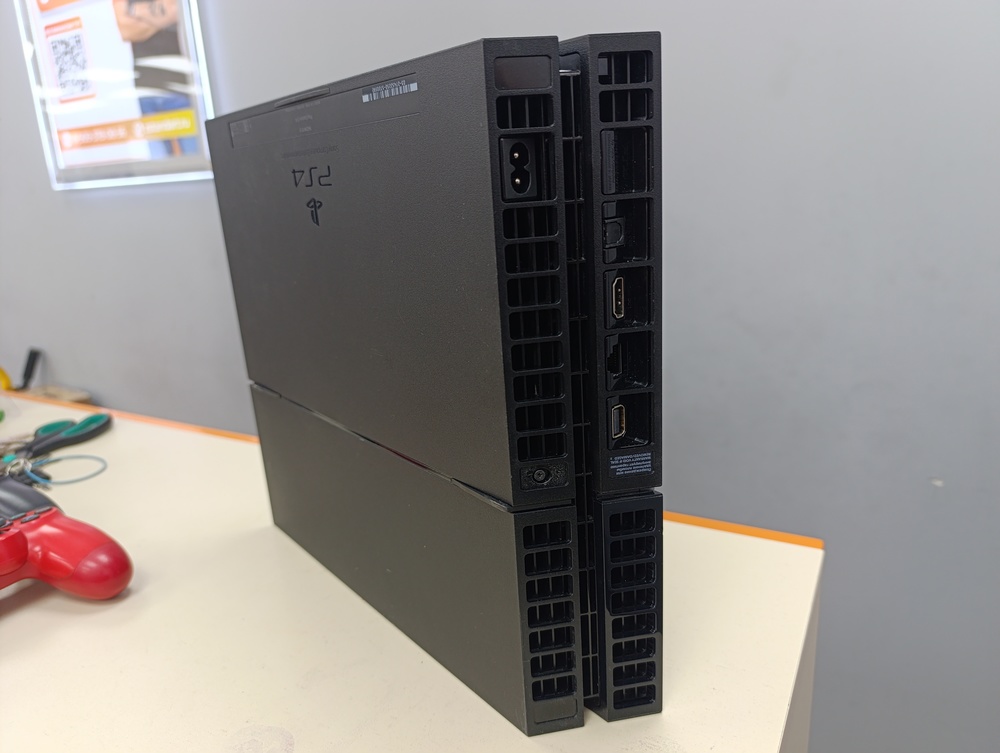 Игровая приставка PlayStation 4 FAT 500GB