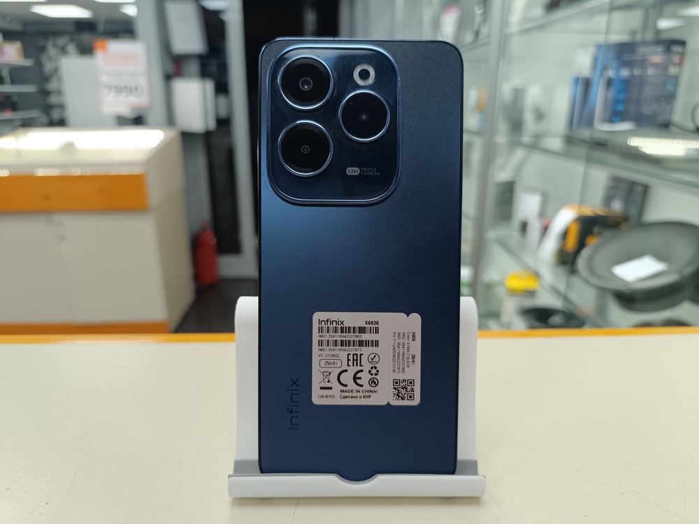 Смартфон Infinix HOT 40 8/256