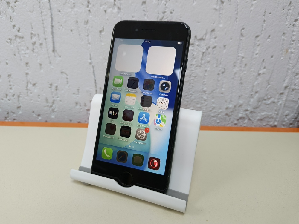 Смартфон Apple iPhone SE 2020 64Gb