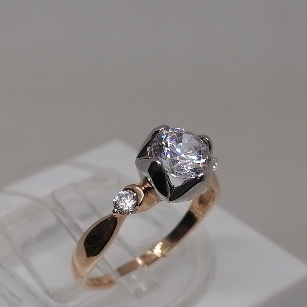 КОЛЬЦО С КАМНЯМИ (Au 585)