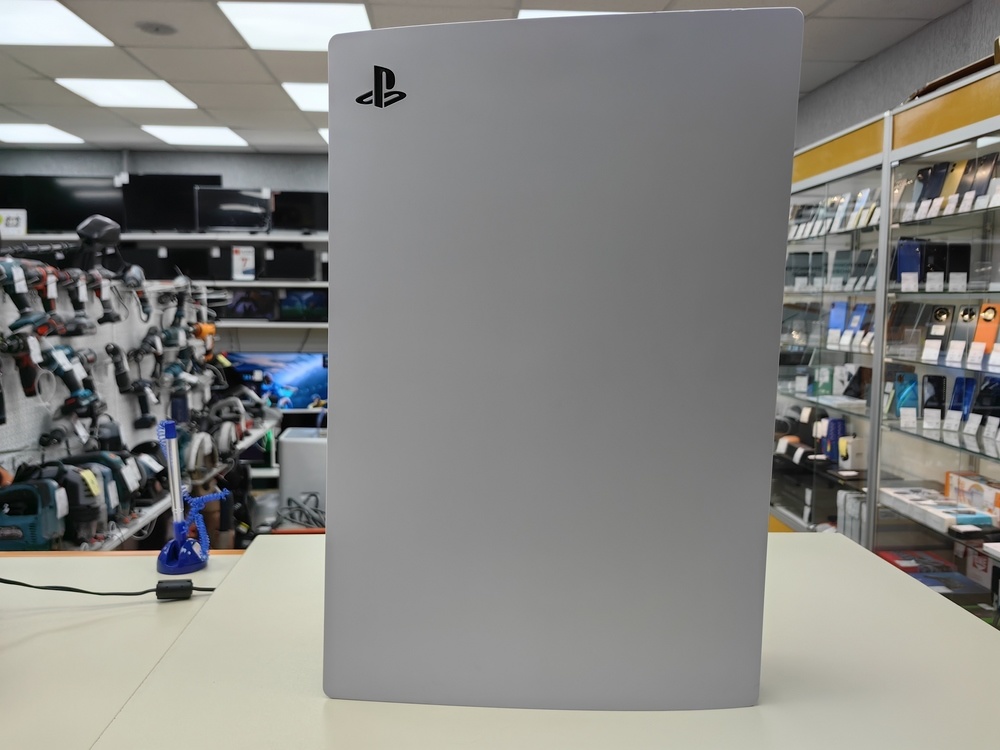 Игровая приставка PlayStation 5 825Gb (С дисководом) Игровая приставка PlayStation 5 825Gb (С дисководом)