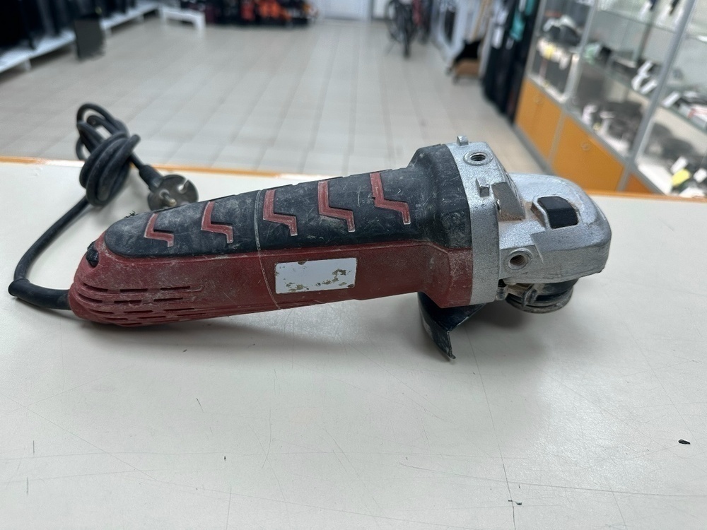 Угловая шлифмашина Elitech 10-125Э