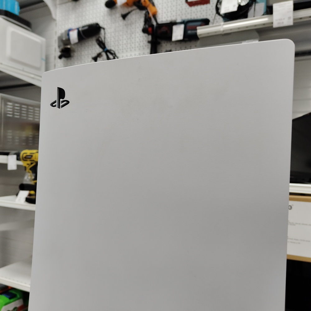 Игровая приставка PlayStation 5 825Gb (С дисководом)