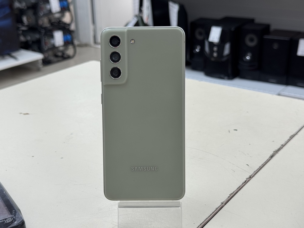 Смартфон Samsung Galaxy S21 FE 8/256