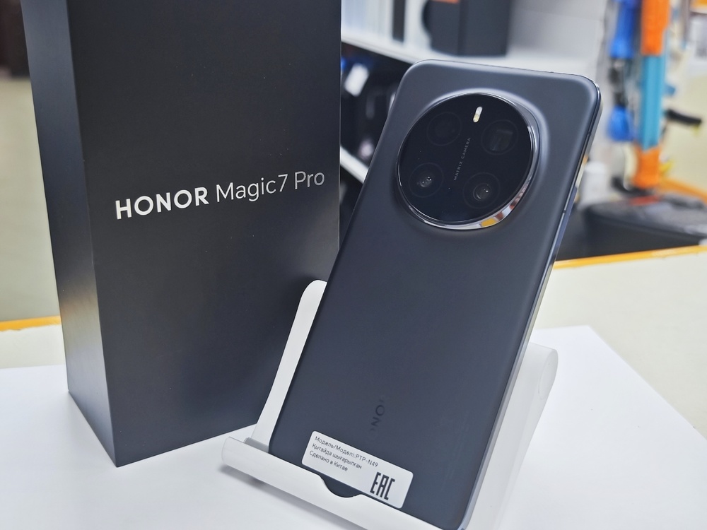 Смартфон Honor Magic 7 Pro 12/512