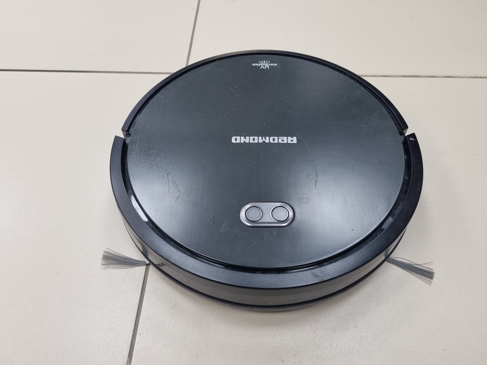 Пылесос Redmond RV-R650S;