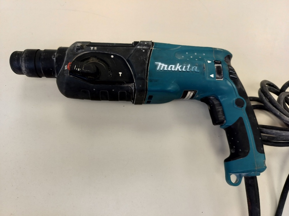 Перфоратор Makita HR2470