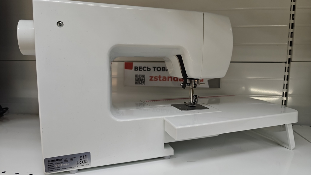 Швейная машина Leader Paradise