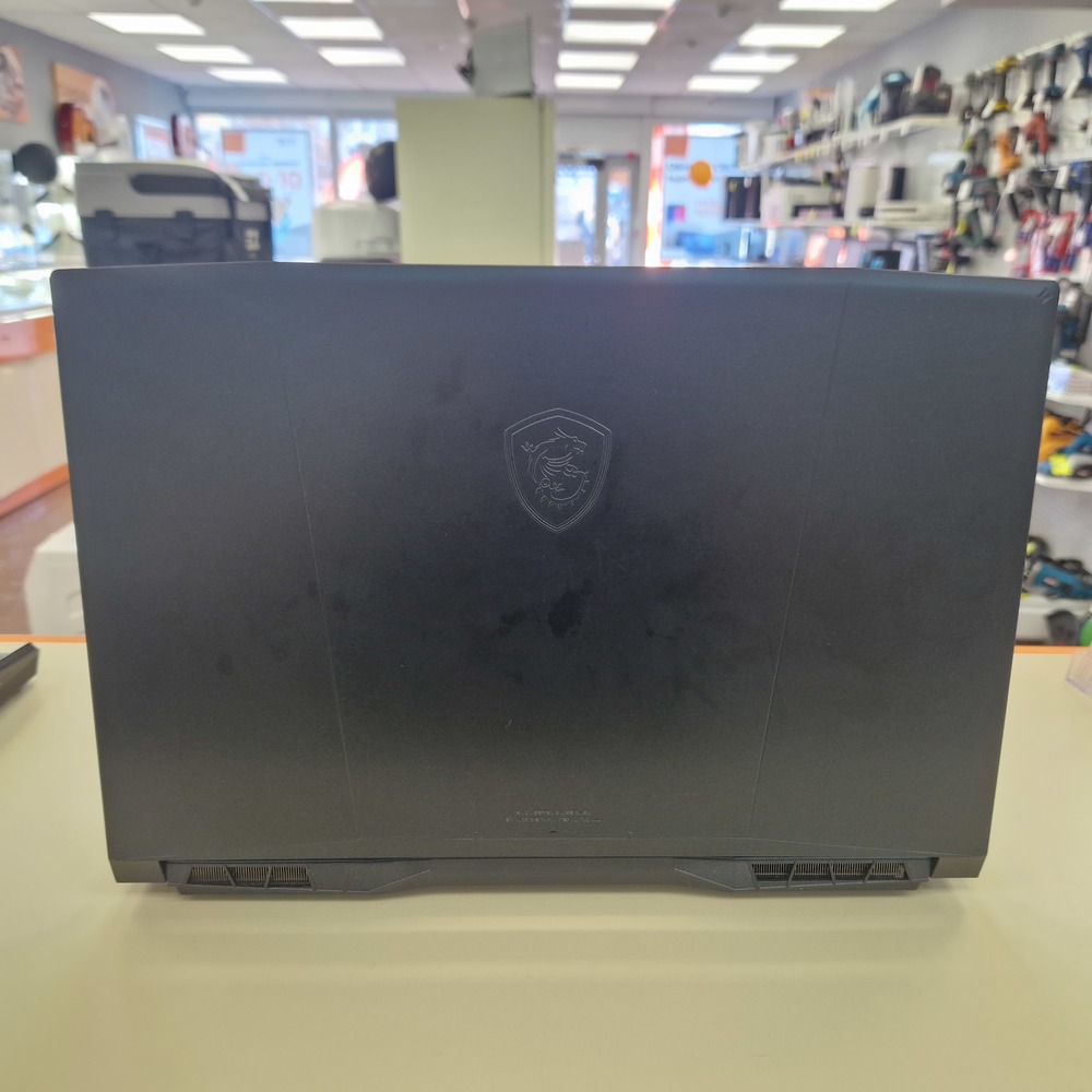 Ноутбук MSI Katana GF76 11UC-887XRU; Core i5-11260H, GeForce RTX 3050, 8 Гб, 500 Гб, Нет