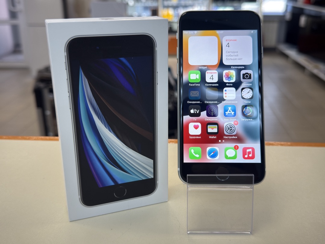 Смартфон Apple iPhone SE 2020 128Gb