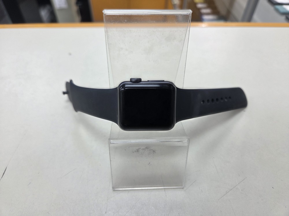 Смарт-часы Apple Watch Series 3 38 мм