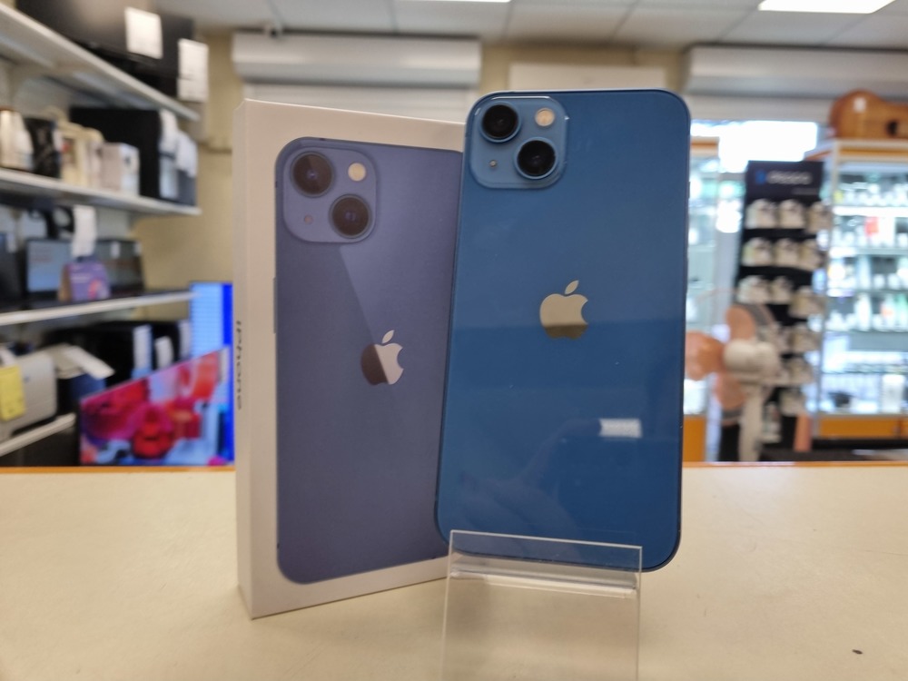 Смартфон Apple iPhone 13 128Gb