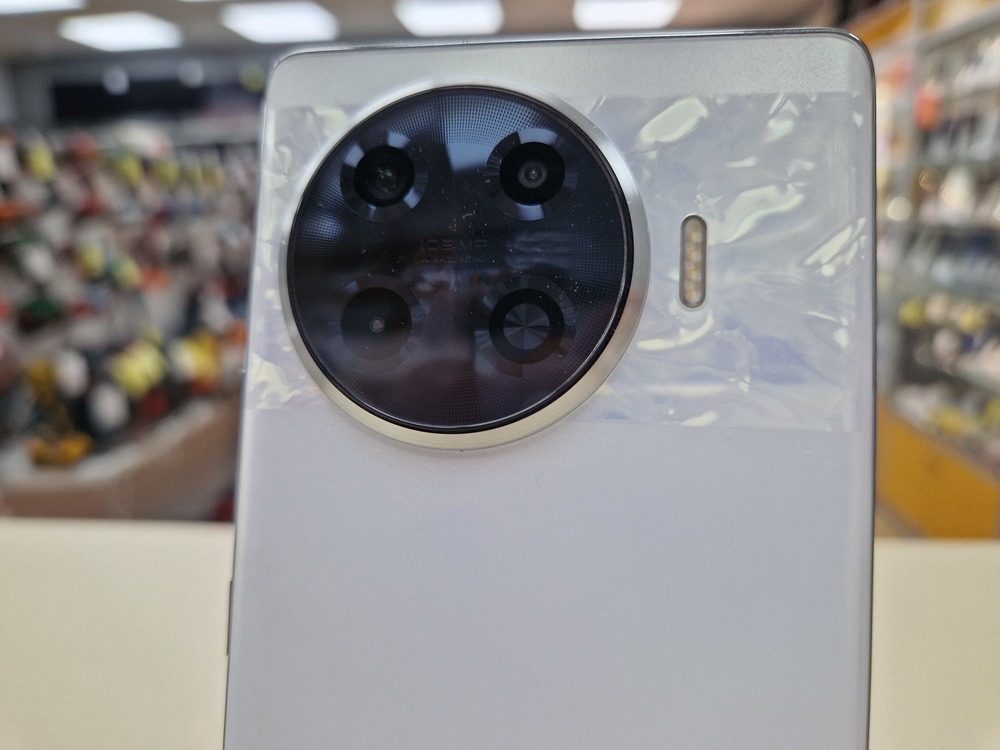 Смартфон Tecno Spark 20 Pro+ 8/256