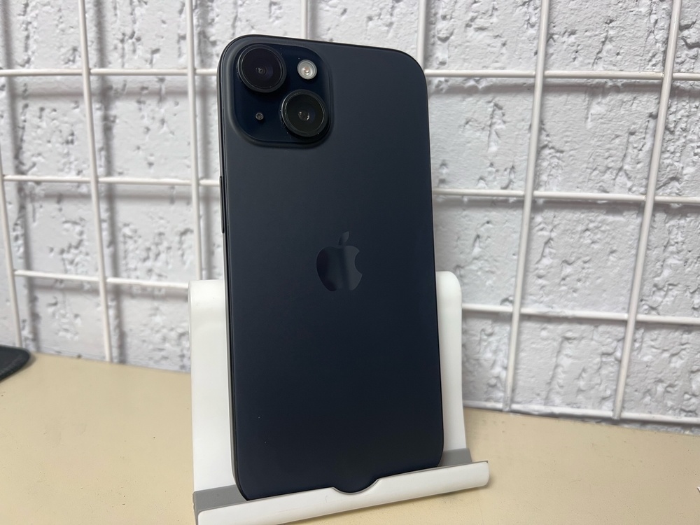 Смартфон Apple Iphone 15 128Gb