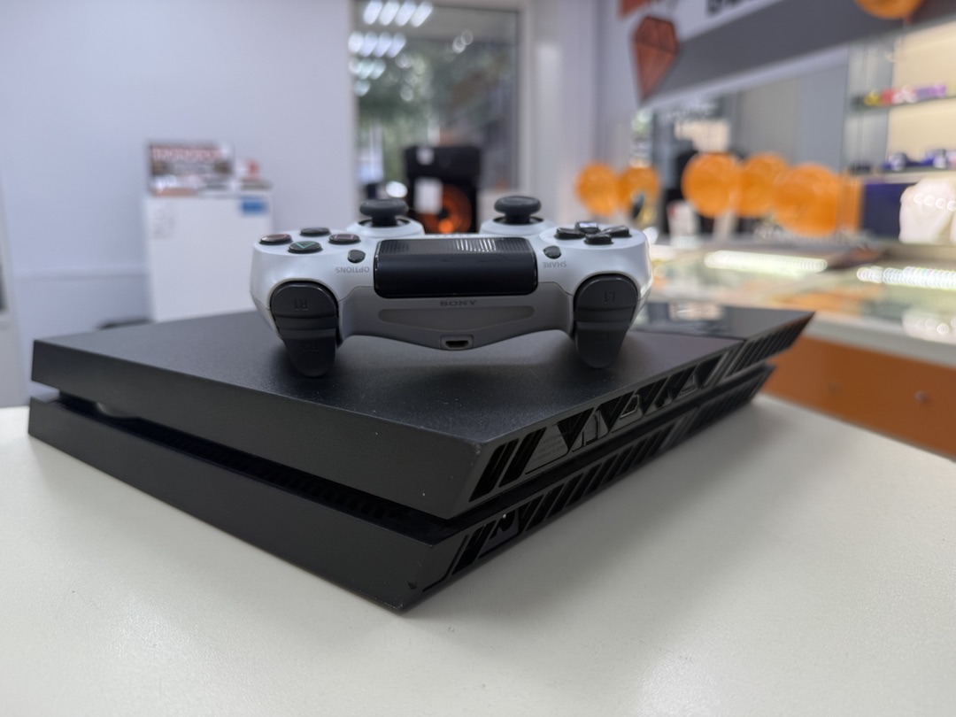 Игровая приставка PlayStation 4 FAT 500GB Игровая приставка PlayStation 4 FAT 500GB