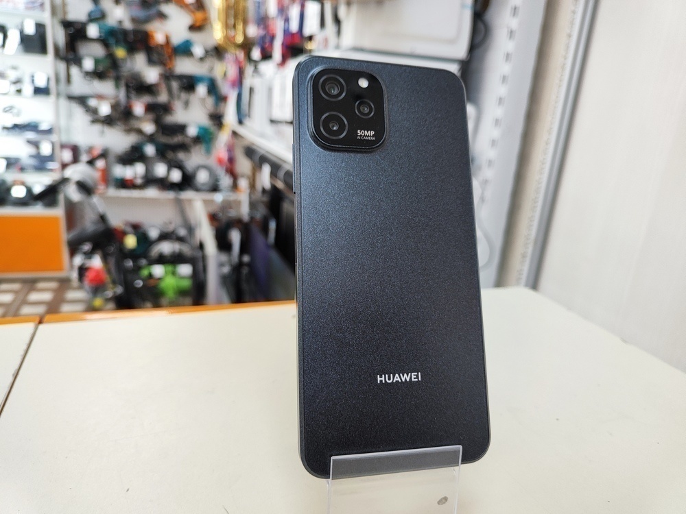 Смартфон Huawei Nova Y61 4/128