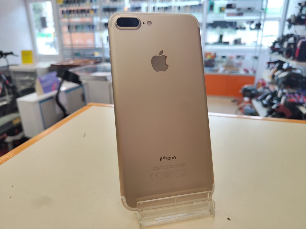 Смартфон Apple iPhone 7 Plus 128Gb