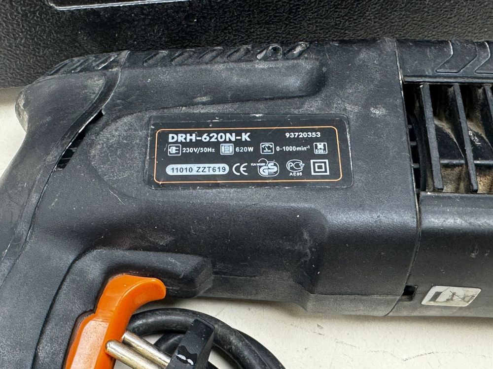 Перфоратор Defort DRH-620N-K
