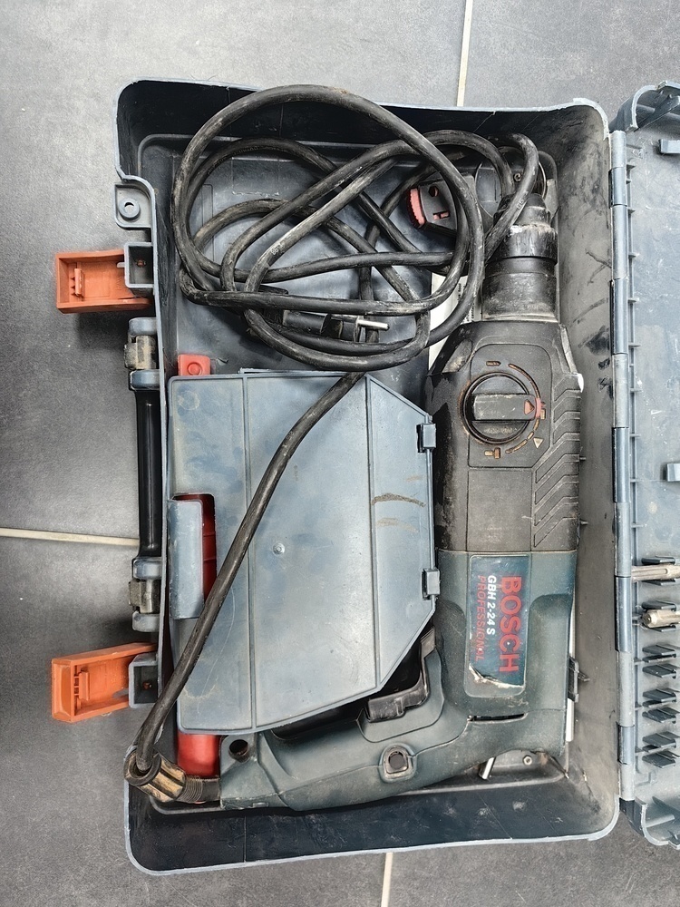 Перфоратор Bosch GBH 2-24S