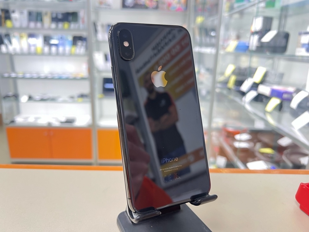 Смартфон Apple iPhone X 64Gb