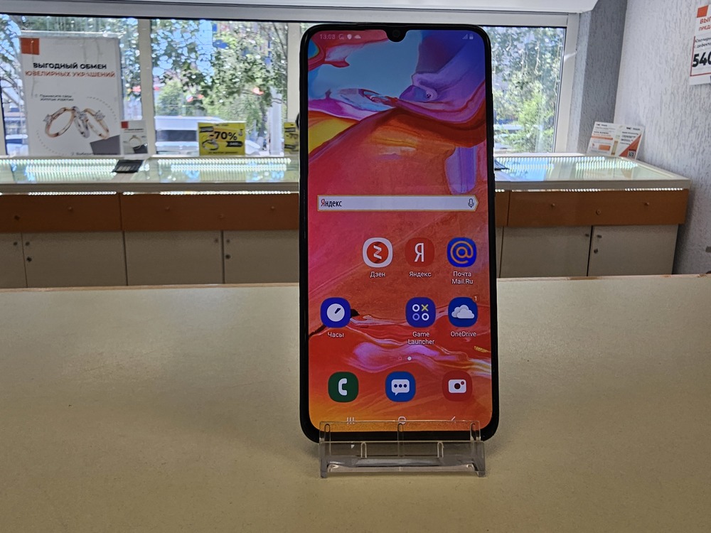 Смартфон Samsung Galaxy A70 6/128