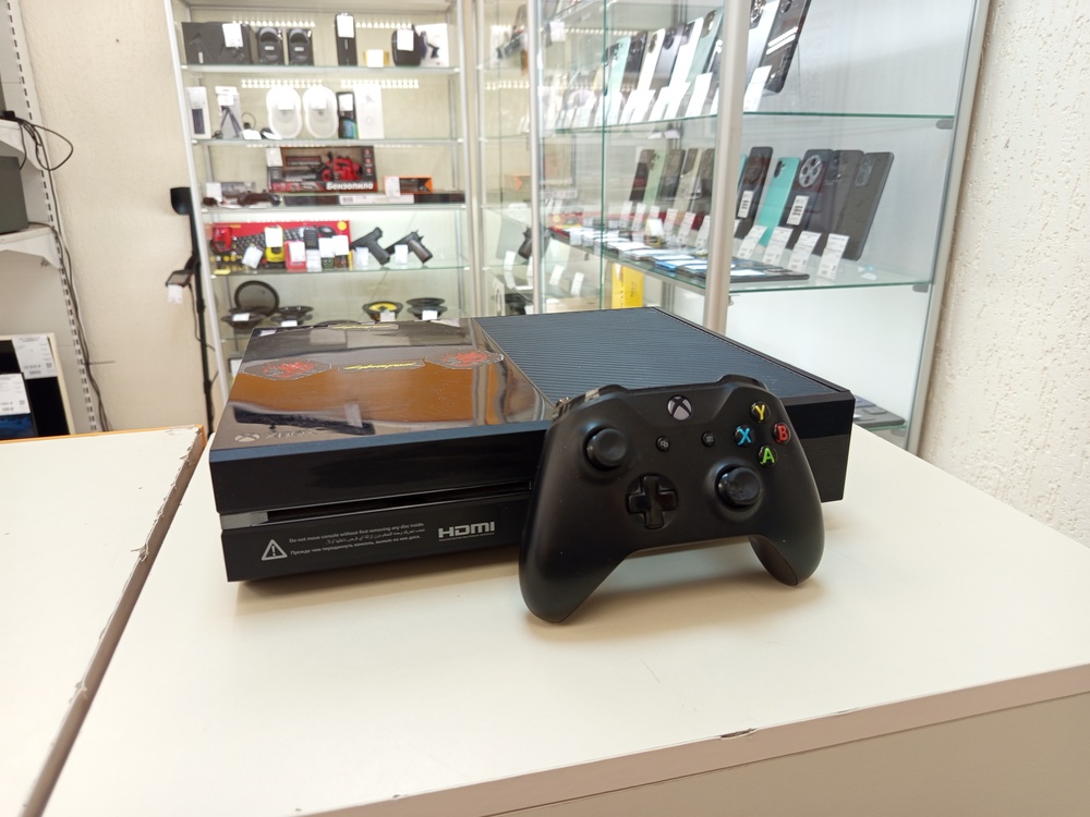 Игровая приставка Xbox One 500Gb Игровая приставка Xbox One 500Gb