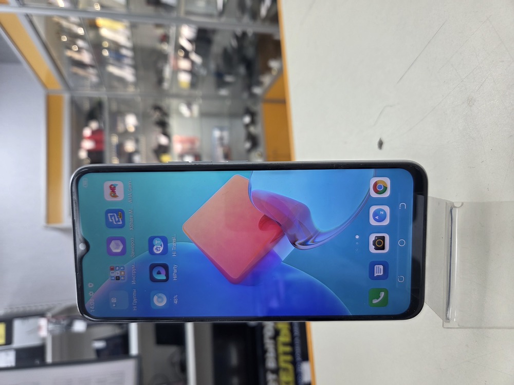 Смартфон Tecno Spark 8C 4/64