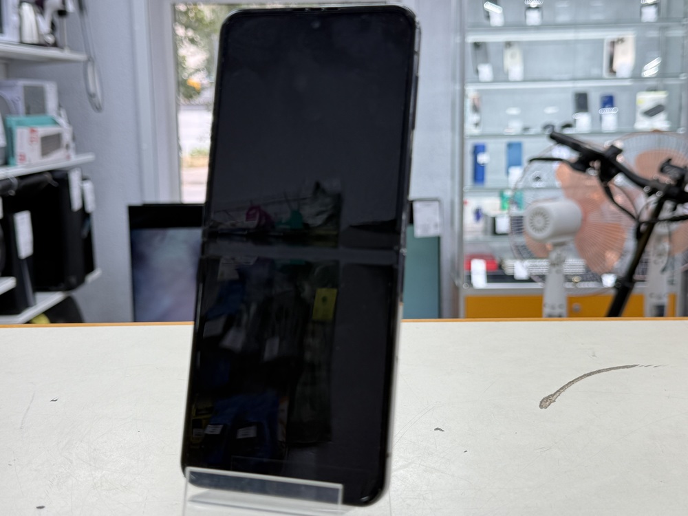 Смартфон Samsung Galaxy Z Flip 5 8/256
