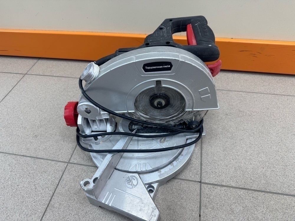 Торцовочная пила Леруа Мерлен J1G-ZP2-190