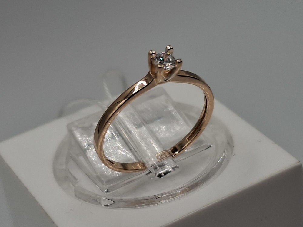 КОЛКМ585 КОЛЬЦО С КАМНЕМ (Au 585)