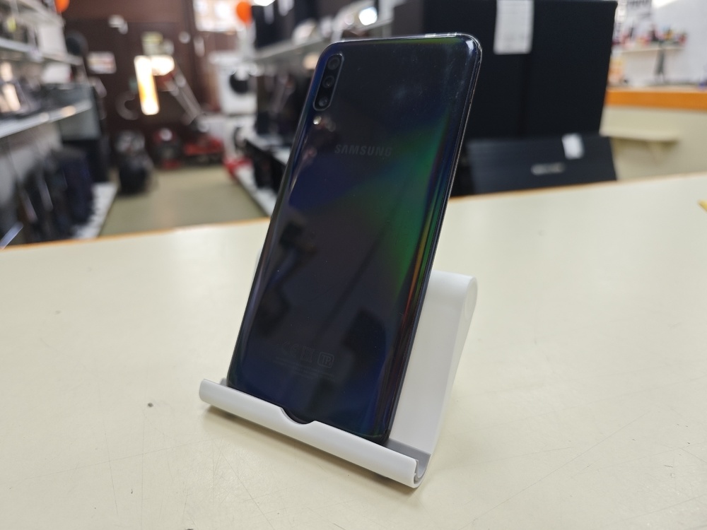 Смартфон Samsung Galaxy A70 6/128
