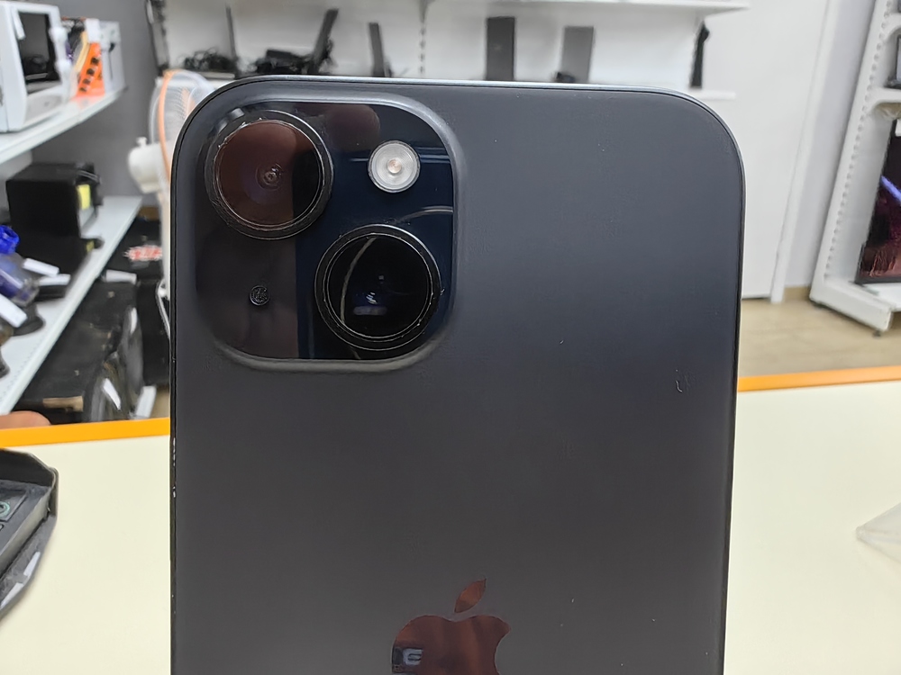 Смартфон Apple Iphone 15 128Gb