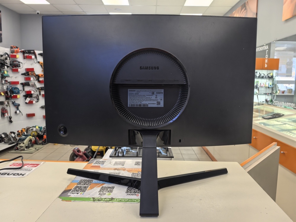 Монитор Samsung C24RG50FQI