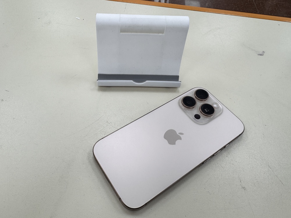 Смартфон Apple Iphone 16 Pro 256Gb
