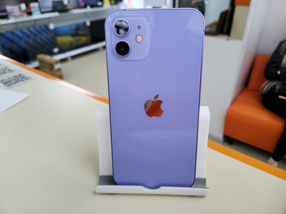 Смартфон Apple iPhone 12 64Gb